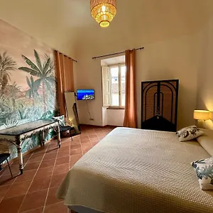 https://thalassa-suite.it-tuscanyhotel.com